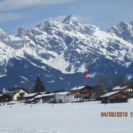 Gartenwohnung Mandl Garten Sauna Hot Pot Pool Maishofen