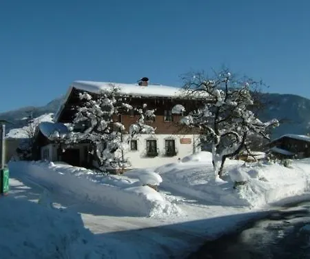 Gartenwohnung Mandl Garten Sauna Hot Pot Pool Lägenhet Maishofen