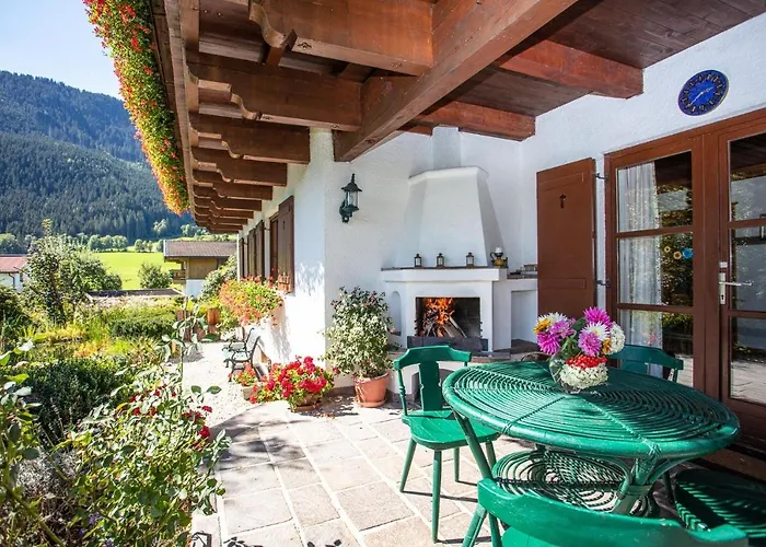 Apartamento Gartenwohnung Mandl Garten Sauna Hot Pot Pool Maishofen